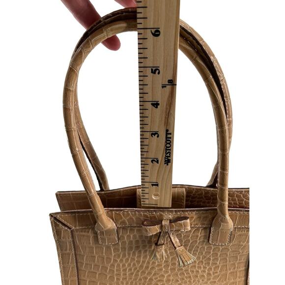 Liz Claiborne Faux Croc Tan Small Top Handle Bag - Picture 5 of 9